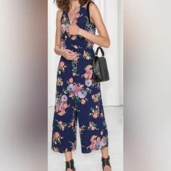 & Other Stories Blue Floral Culotte Sleeveless VNeck Jumpsuit Romper Size 4 - Picture 1 of 9